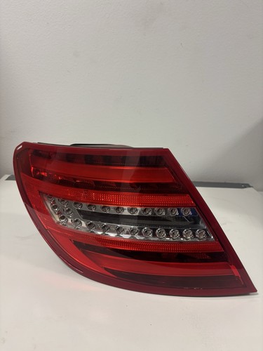 Mercedes w204 heckleuchte - mercedes,